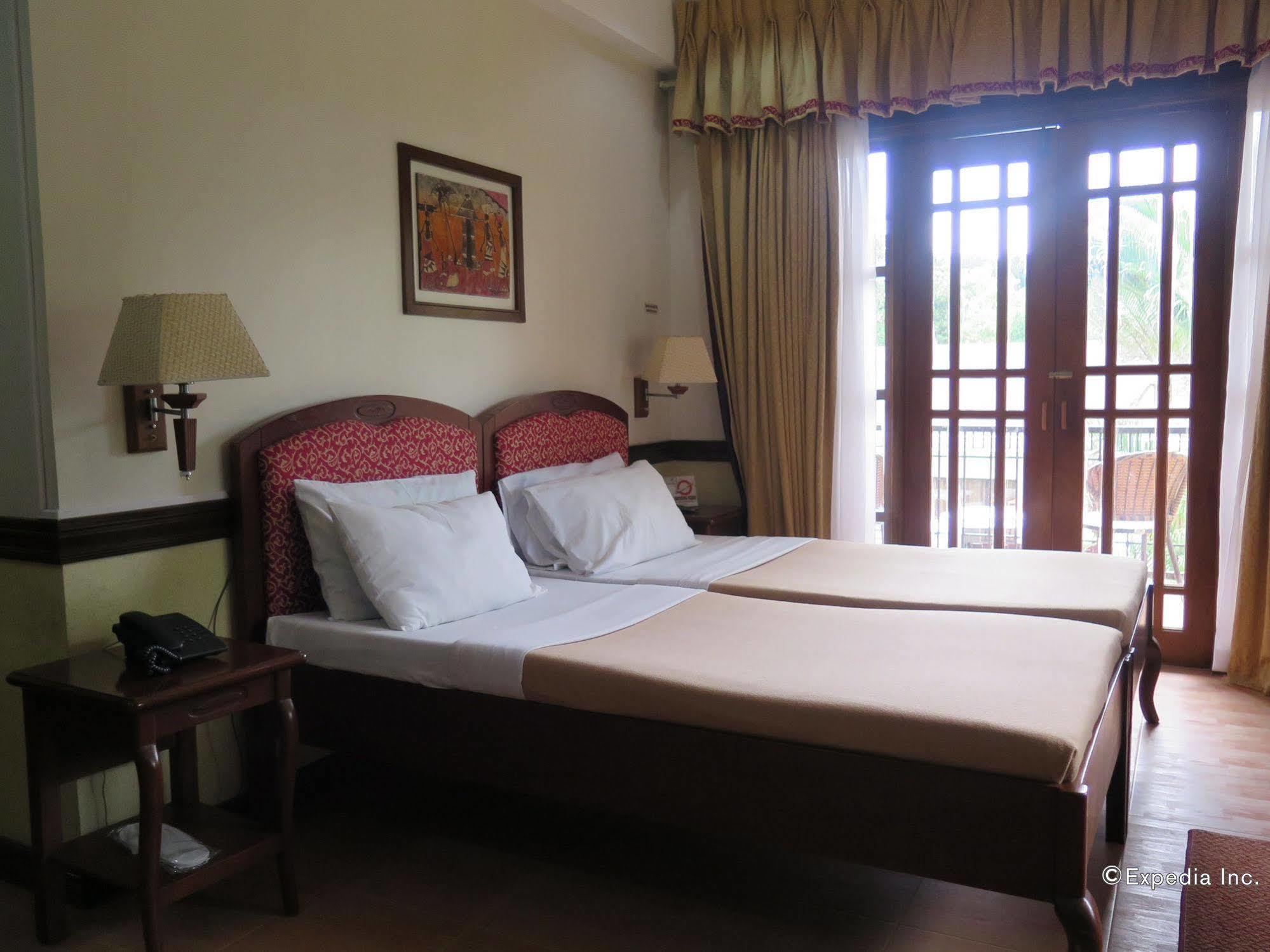 G'S Grand Resort And Convention Center Panglao Extérieur photo